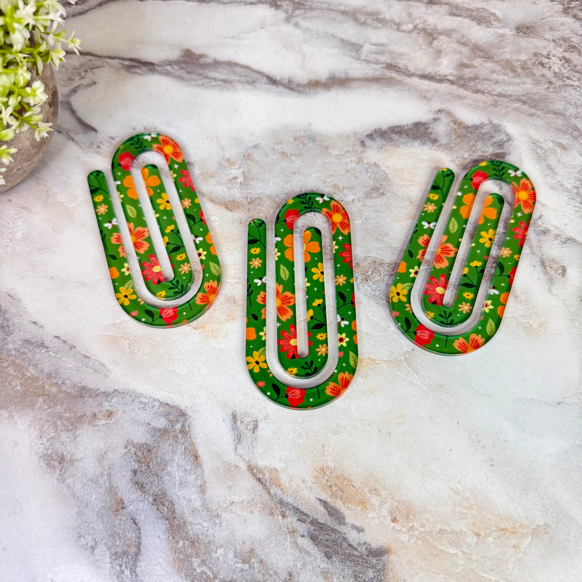 Jumbo Paperclip - Green Floral Bee